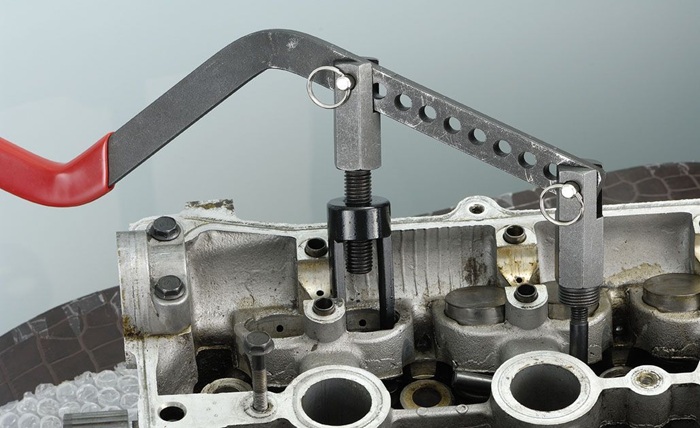 Valve Spring Compressor Tool