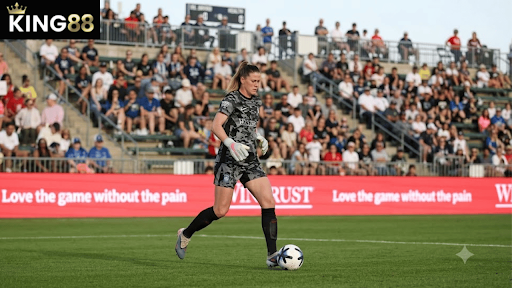 Alyssa Naeher