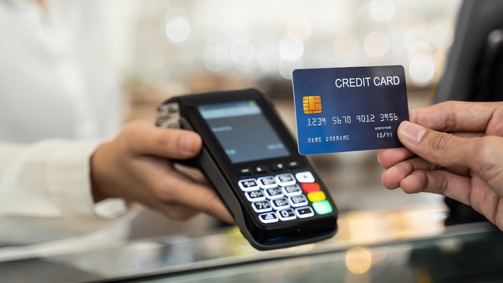 How Business Credit Cards Are Revolutionizing Side Hustles and Solopreneurship