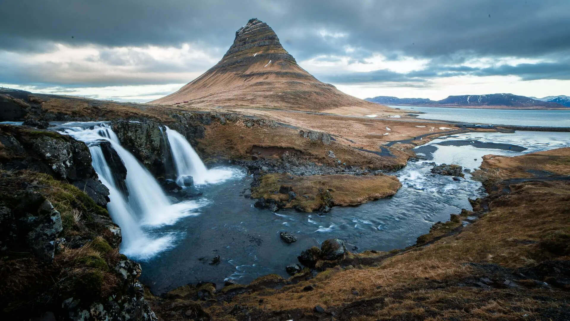 How Iceland’s Landscapes Change Throughout the Year