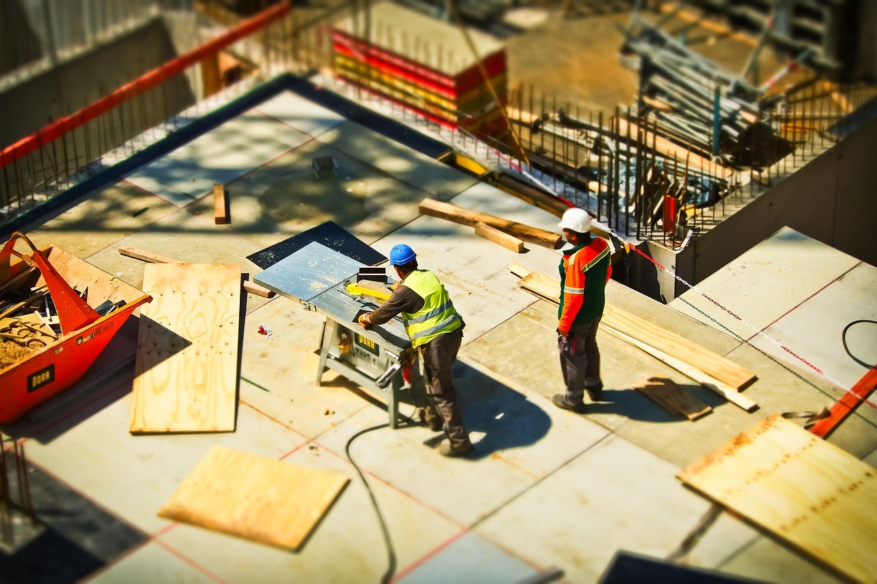 The Advantages of UsingSkip Bins in Construction Cleanup